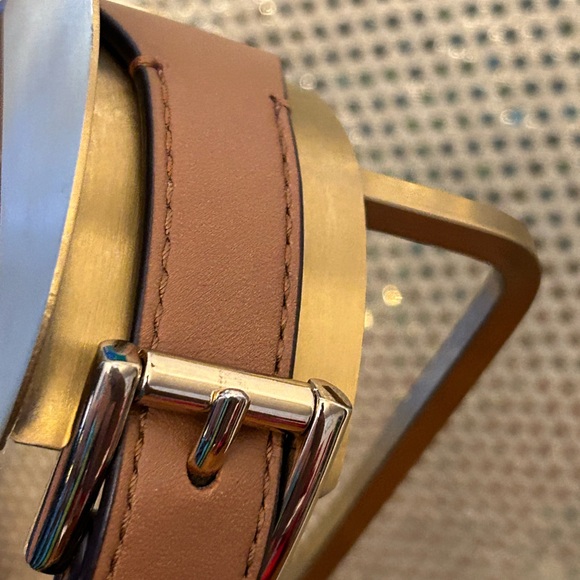 Michael Kors Orange and Tan Crossbody Messenger Bag Approx. 11.5 x 11 x 3 - Picture 5 of 17